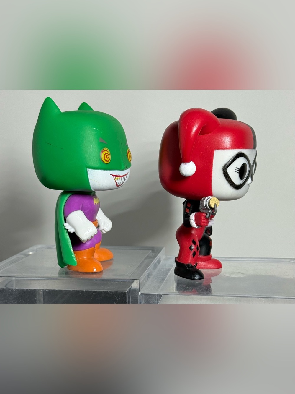 DC Funko Pop Lot: The Joker-Batman #65 (Loot Crate) & Harley Quinn #34 - Picture 5 of 7